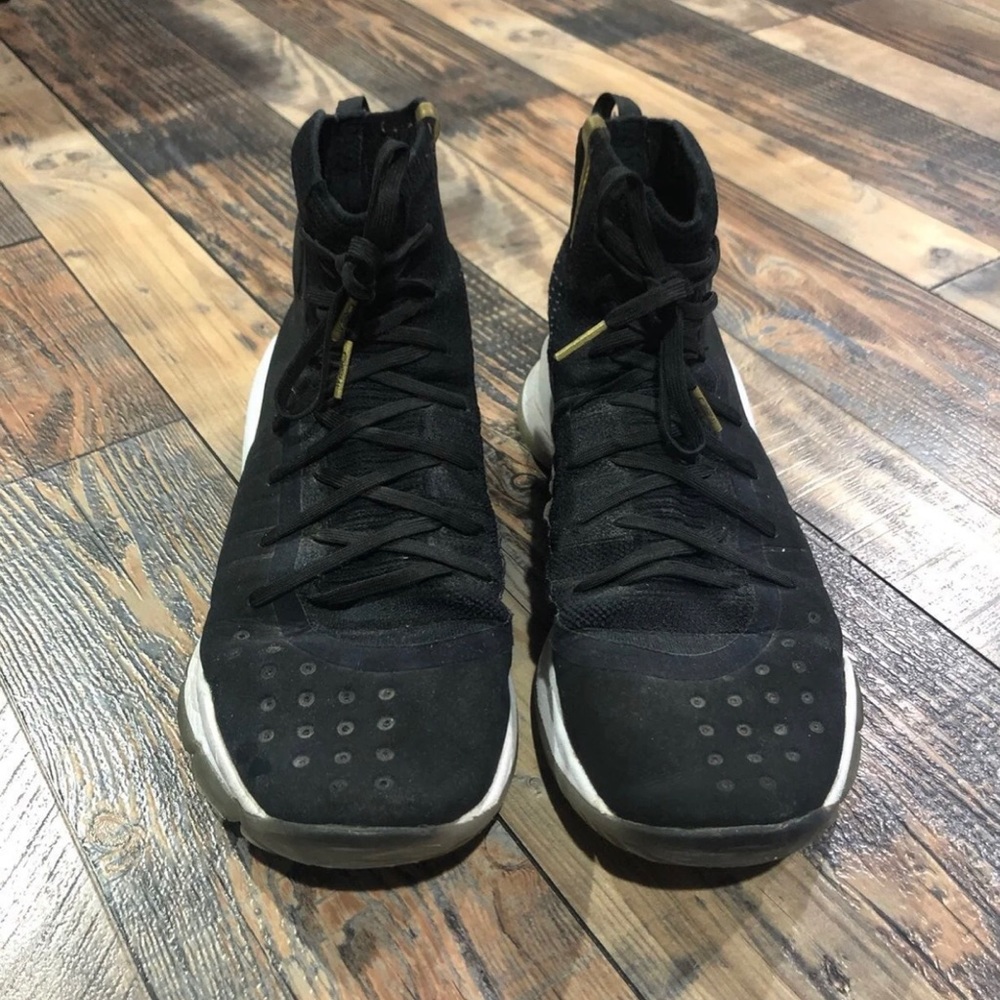 Men’s Under Armour Steph Curry Shoes size 9.5
